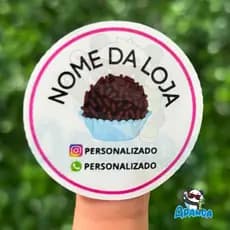 Adesivos Personalizados para Brigadeiros 4x4 cm Confeiteiras e Lojas de Doces | Apanda