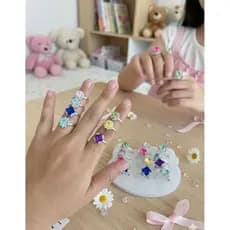 Kit com 3 Anéis Infantis Princesa Mundo Encantado Reguláveis com Pedrinhas Coloridas