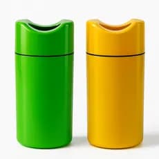 Kit 2 Porta Garrafa 600ml isopor Camisinha de Cerveja Térmico Copa Verde E Amarelo
