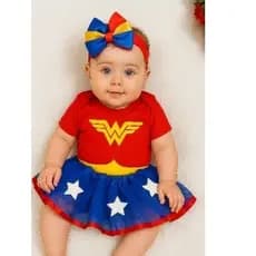 Body Bebê Mulher Maravilha com Saia de Tule e Laço | Fantasia Mesversário Infantil Menina