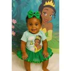Kit Body Bebê da Tiana A princesa e o sapo mesversario, temático com saia de tule + laço