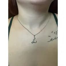 Colar de Letra Inicial Do nome L Feminino Antialérgico envio imediato