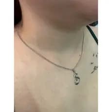 colar corrente modelo inicial do nome S feminino aço antialérgico