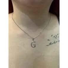 colar modelo inicial do nome G feminino aço antialérgico novo