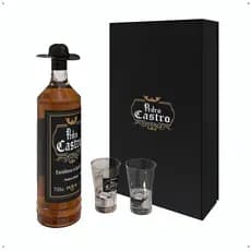 Cachaça Envelhecida Barril Carvalho C/ Caixa Presente + Copos Dose Premium Pedro Castro - Lojas RPM