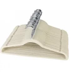 Kit 200 Cabides De Veludo Ultra Fino Antideslizante Bege