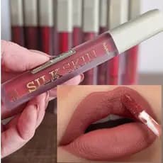 Batom líquido Ruby Rose Smooth Blur Silk Skin – 4 Cores lindas Efeito blur, aveludado, linha verde