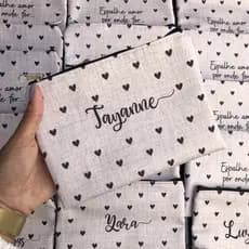 Necessaire Slim corações Personalizada C/ nome para Lembrancinha Casamento, Aniversário Etc…