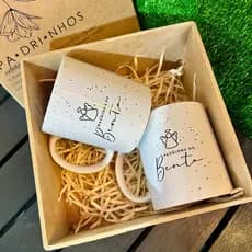 Kit Canecas e Caixa MDF Personalizadas Anjinho Para Padrinhos de Batismo Para Pessoas Especiais