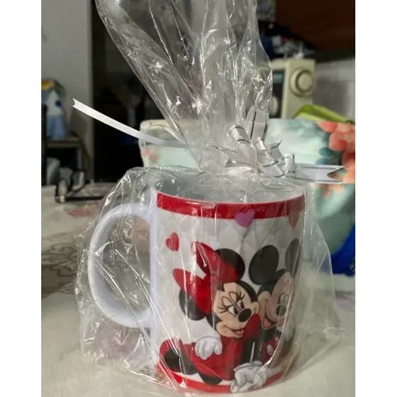Caneca de Porcelana  Eu e Vc/ Mickey e Minnie