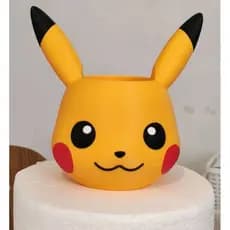 Porta Canetas Pikachu Decorativo – Organizador de Mesa Geek Pokemon