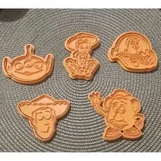 Kit Cortadores de Biscoito Infantil | 10 Peças cortador  com carimbo | Tema Toy Story