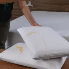 Fronha Impermeável Avulsa Branca Com Zíper  0,70cm x 0,50 - RC Confecções