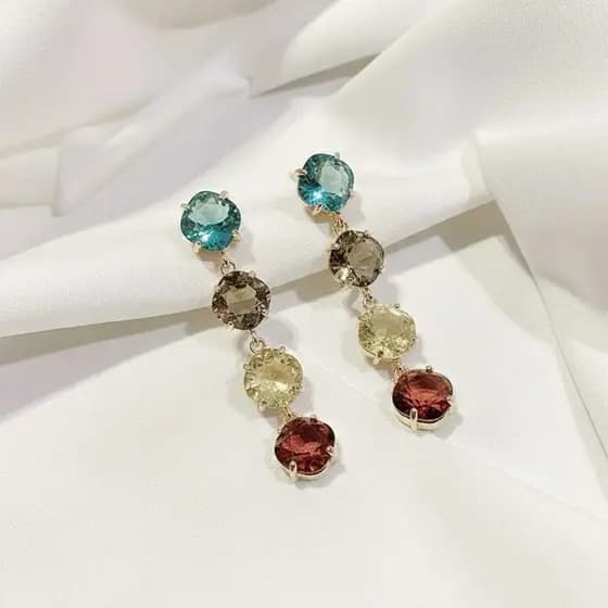 Brincos Feminino Longo Colorido Semi Joia – Elegante e Sofisticado para Festa