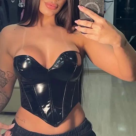 Cropped Corsele Vinil Tomara que Caia