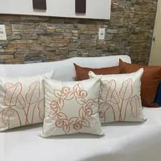 Kit de Capa de Almofada Bordada Suede Decorativa - Escolha Sua Combinação