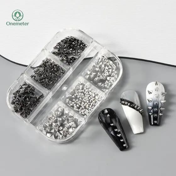Onem 6 Grades Y2K Punk Metal Rebite Encantos De Unhas Cone Tamanho Misto Bla Prata Arte Do Prego Studs 3D Elegante Liga