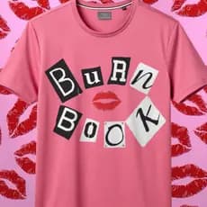 Camiseta Rosa Burn Book Meninas Malvadas Plastic