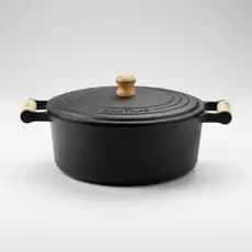 Caçarola de ferro 2,6 Litros panela com Tampa 20 cm de Ferro Alça de Madeira marca Santana