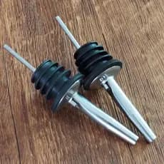 Kit 2 Bicos Dosador Inox Garrafa Azeite Vinagre Petiscaria