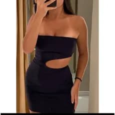 Vestido tomara que caia com detalhe lateral