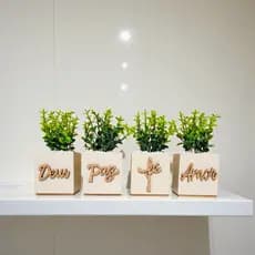 Kit 3 Vasinhos Decorativos Branco com Palavras Inspiradoras Deus Paz Amor – Decoração Home Office