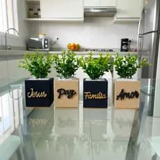 Kit 4 Vasinhos Decorativos MDF com Plantinhas Artificiais e Pedrinhas Fixas – Decoração