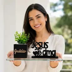 Kit Vasinho com plantinhas Artificiais mais Letreiro Jesus te ama. Cachepot Mdf.
