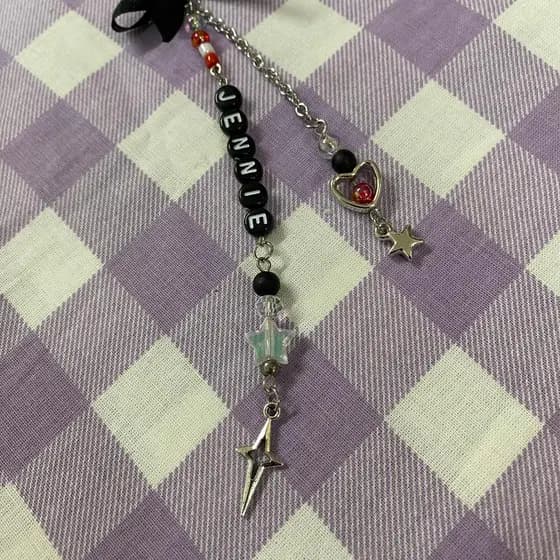 Pingente Phone Charm Chaveiro de Celular phonestrap Jennie BlackPink Ruby Album Kpop Rose