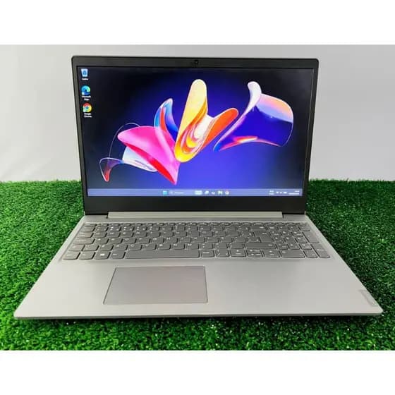 Notebook Lenovo s145 | SSD NVMe 256GB | 8GB de RAM | Tela de 15,6 pol. | Bateria ok | Intel i3-8130U |Promoção | estudos