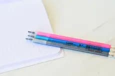Lapiseira 0.7mm com borracha