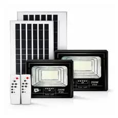 Kit 2 Refletor Solar LED 200W IP66 Holofote À Prova D’Água com Placa Solar, Bateria e Luz Branca Fria