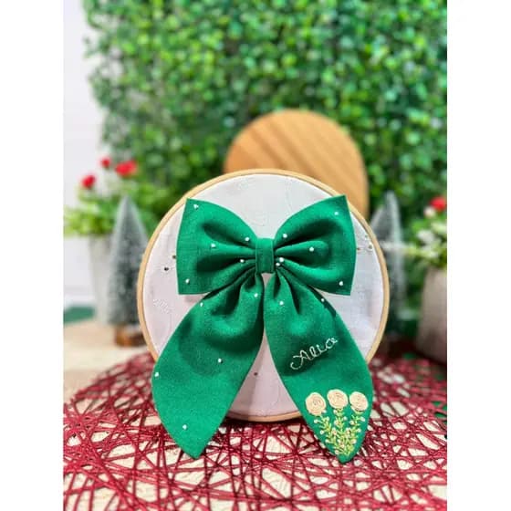 Laço de cabelo infantil personalizado em linho