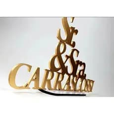 Topo De Bolo Letreiro Mesa Dourado Casal Sr E Sra Sobrenome