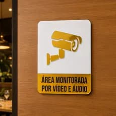 Placa de Sinalização Área Monitorada por Vídeo e Áudio Câmeras em Acrílico 17x13cm