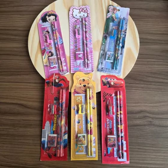 Kit Lápis + borracha+ apontador+regua  Hello Kitty , homem aranha, frozem, ursinho pooh , carros, princesas