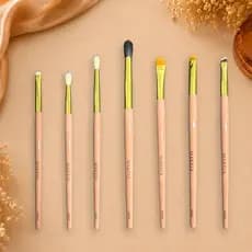 Kit 7 Pincéis Maquiagem Profissional Makeia Olhos Delineado Esfumado Pele Cerdas Macias