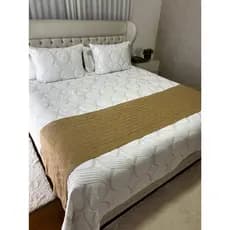 Peseira Manta Cama King Sala Sofa Tricot 260x60cm Milão