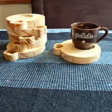 Kit Jogo 6 Xícaras Decoradas De Café E Pires Madeira Pinus Premium