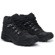 Bota Masculina Motoqueiro  Proteção e Estilo para Suas Viagens