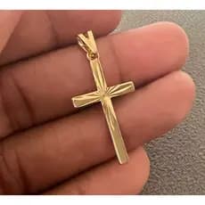 pingente cruz crucifixo cruzinha cruz riscada banhado a ouro 18k