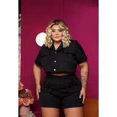 Conjunto Feminino Crepe de Bermuda e Cropped Plus Size Elegante Modinha Bolsos Cargo Heloisa All Curve