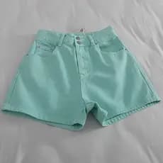 2877 Shorts jeans turquesa femininos com botões duplos Shorts jeans de cintura alta Shorts jeans lisos Versão coreana co