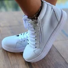 Bota Feminina Branca Estilo Academia Com Solado De Borracha Antiderrapante. Tenis Feminino Casual.