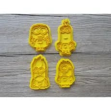 Kit Com 4 Cortadores com Carimbo Tema Minions 3D | Molde para Biscoitos, Pasta Americana e Massinha | 6,6 a 10 cm