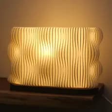 Luminária Minimalista Quebra-Onda – Abajur Decorativo para Sala, Quarto ou Escritório