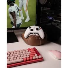 Suporte para Controle em Formato de Bola de Futebol Americano – Impressão 3D Decorativa – STLFlix