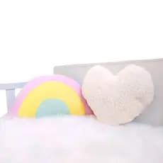 Almofada Bebê Arco Íris e Coração Sherpa