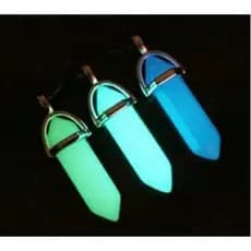 Colar Brilha Escuro Pedra Lua Verde Neon pêndulo