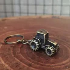 Chaveiro Mini Trator Agrícola Chave/Estojo/Mochila Ouro Velho